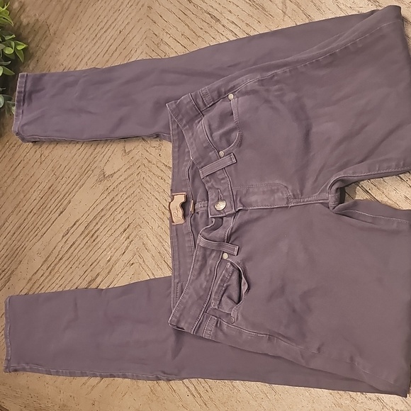 PAIGE Denim - Paige denim gray jeans size 26🤍🖤